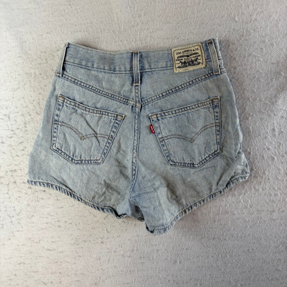Levi Strauss & Co Mom Shorts 26 Blue Light Wash High Rise Denim A4695-0008